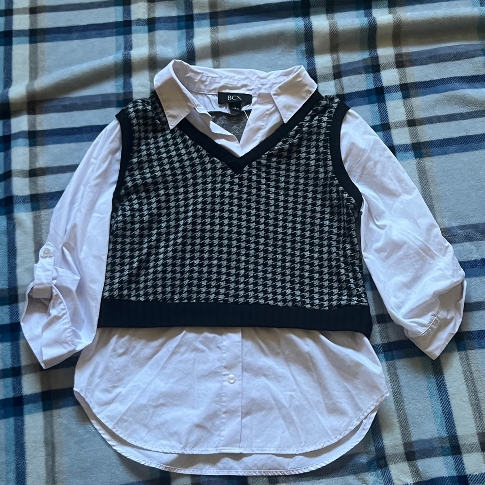 BCX Black and White Houndstooth Sweater Vest